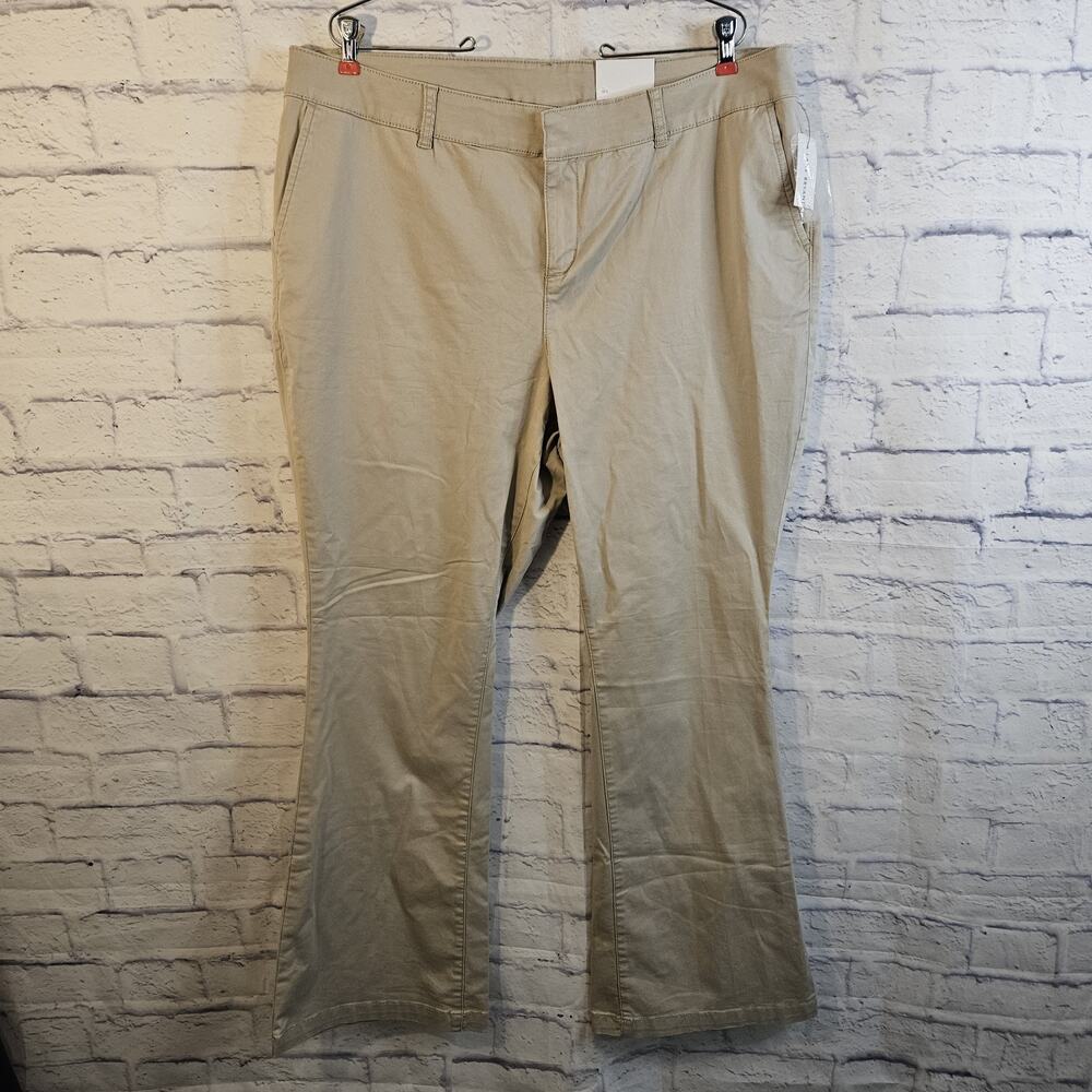 NEW Lane Bryant Pants Womens Size 16 Khaki Flat Front Stretch Comfort NWT